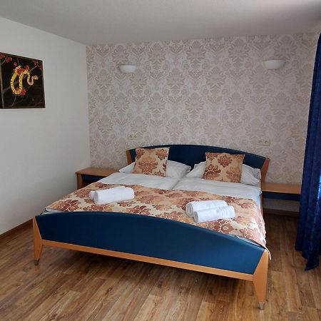 Hotel Eleon Бад-Тайнах-Цавельштайн Экстерьер фото