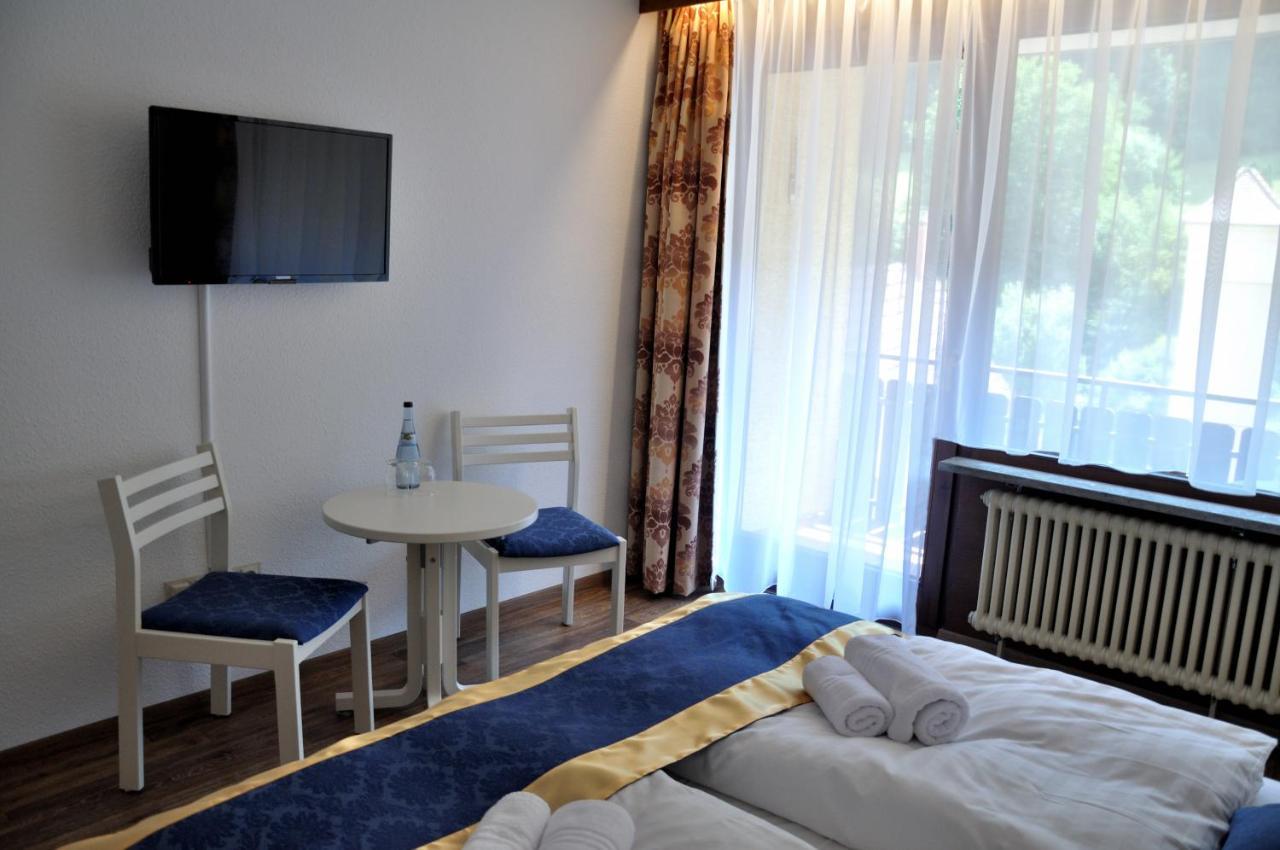 Hotel Eleon Бад-Тайнах-Цавельштайн Экстерьер фото