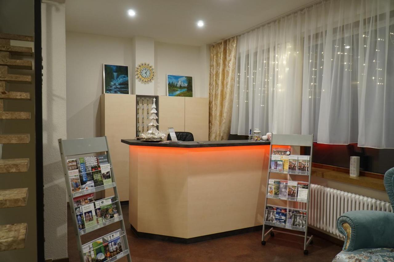 Hotel Eleon Бад-Тайнах-Цавельштайн Экстерьер фото