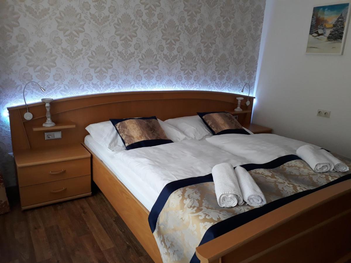 Hotel Eleon Бад-Тайнах-Цавельштайн Экстерьер фото