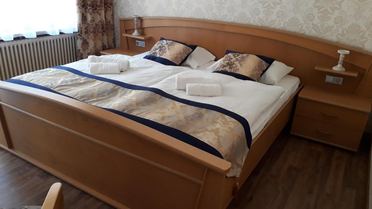 Hotel Eleon Бад-Тайнах-Цавельштайн Экстерьер фото