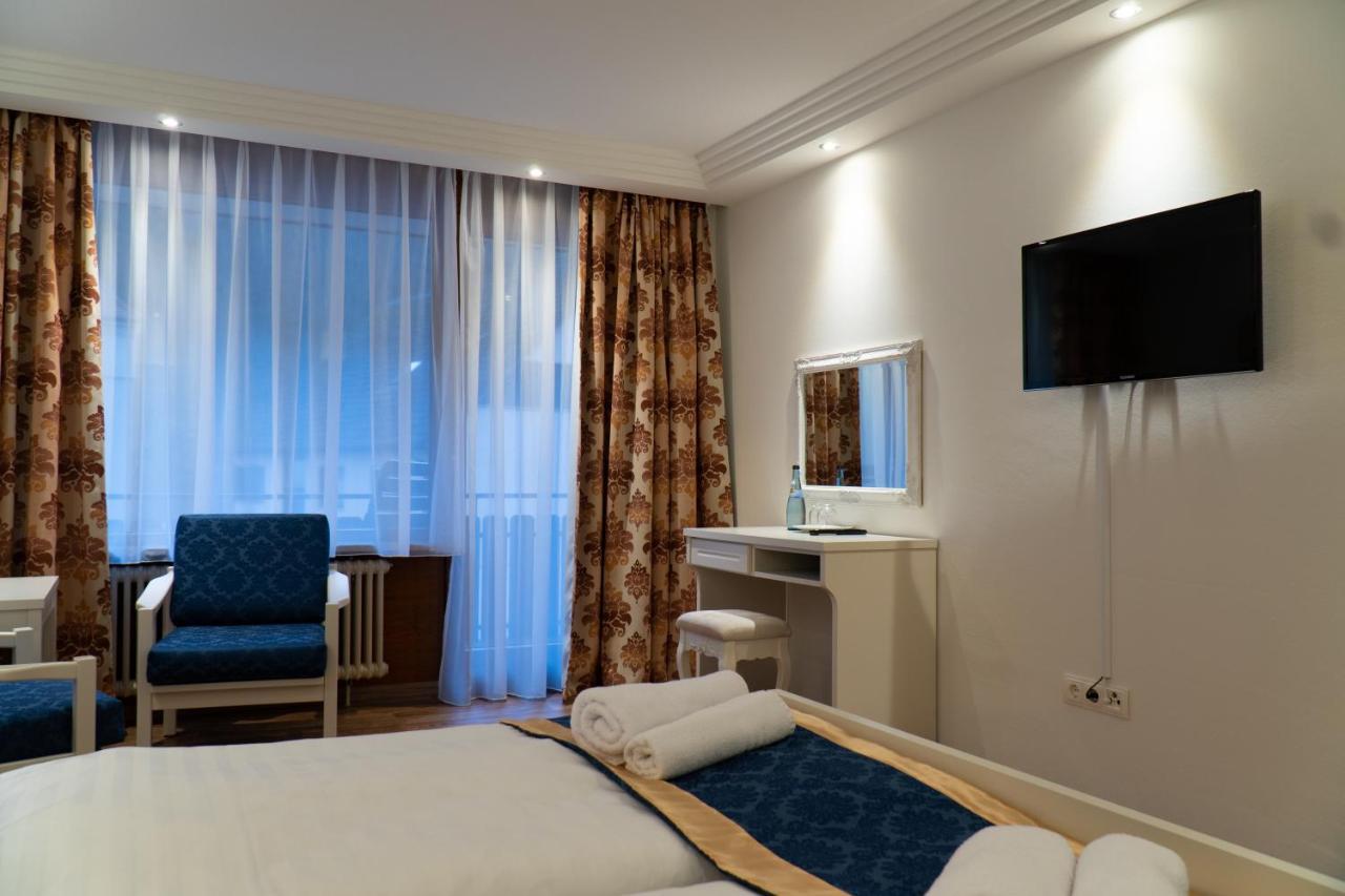Hotel Eleon Бад-Тайнах-Цавельштайн Экстерьер фото
